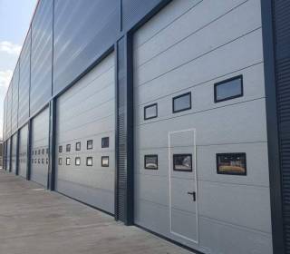 e97428e1-6235-414f-86d8-7adec35a8cb6_original